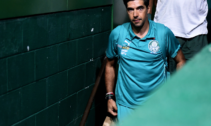 Abel tem rara oportunidade para poupar titulares do Palmeiras