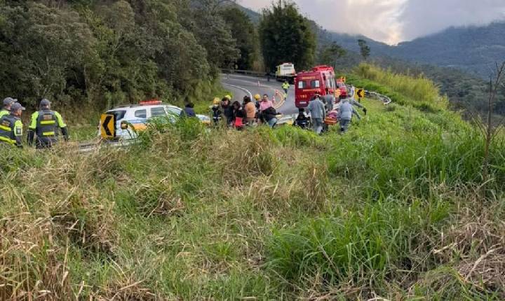 Acidente com ônibus de romeiros deixou mais de 40 feridos no interior de SP