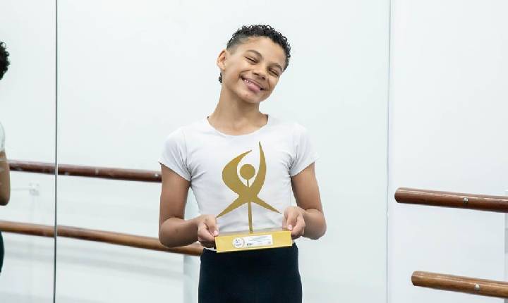 Aluno do Núcleo de Dança de Barueri conquista o 1º lugar no Festival de Joinville