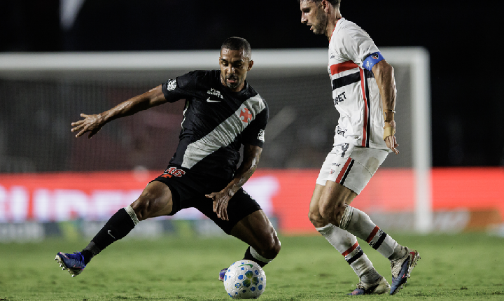 Análise: São Paulo recua demais, não aproveita bom momento e é punido com derrota de virada