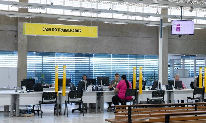 Barueri abre 36 vagas de emprego com salários que chegam a R$ 3.2 mil