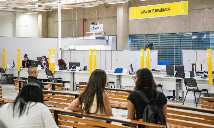Barueri anuncia 62 vagas de emprego com salários de até R$ 4.6 mil