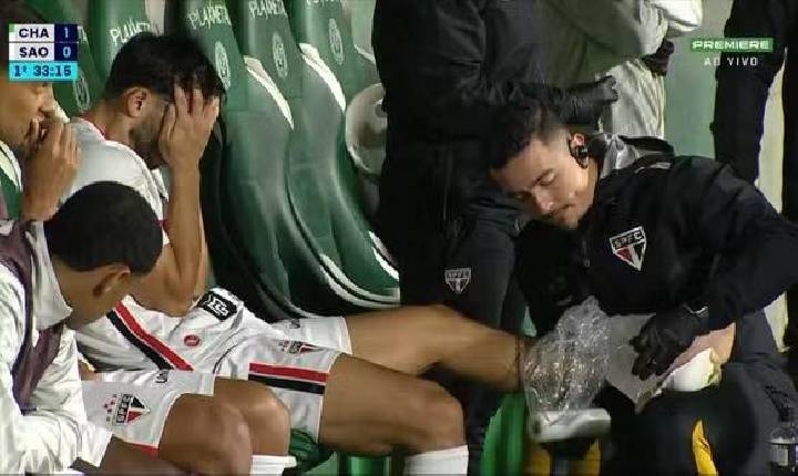 Calleri sente o tornozelo contra a Chape e preocupa o São Paulo