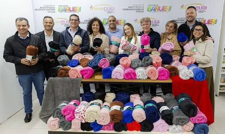 Câmara participa da Campanha do Agasalho e doa 190 mantas