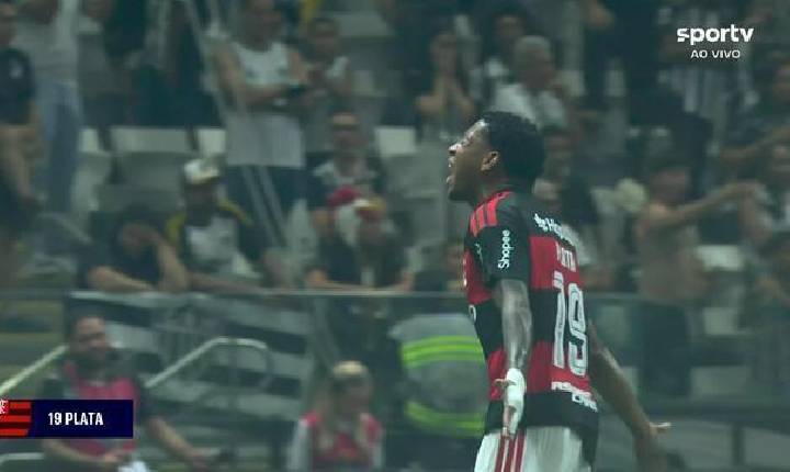 Com facilidade, Flamengo goleia Atlético-MG e segue na vice-liderança