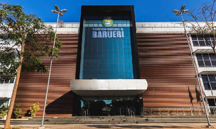 Confira o que abre e fecha nos dias 20 e 21 de abril em Barueri
