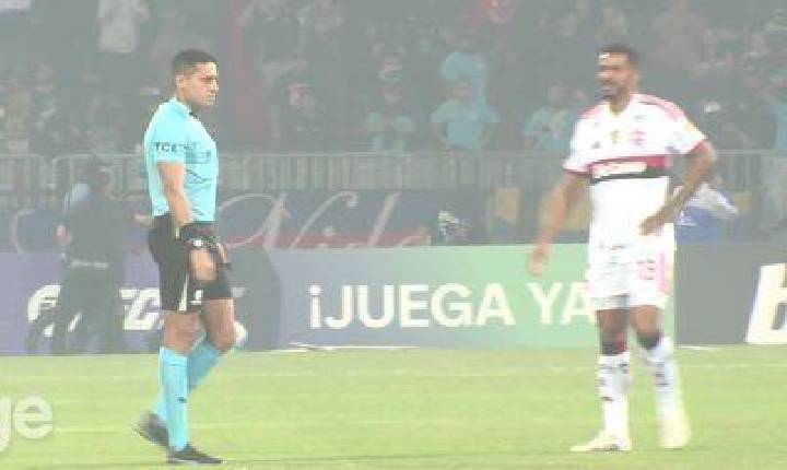 Conmebol dá vitória para o Flamengo em jogo interrompido contra o Independiente Medellín