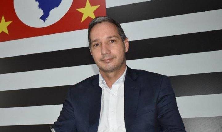 Contato em celular indica suspeito de liberar pouso do PCC no Palácio