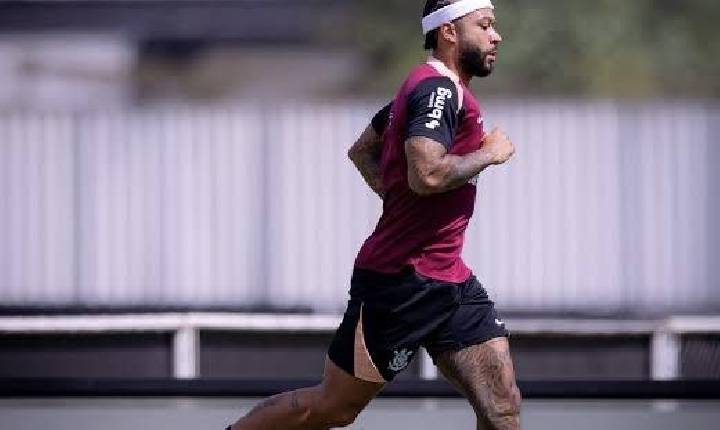 Corinthians inicia semana com expectativa por retorno de Memphis Depay