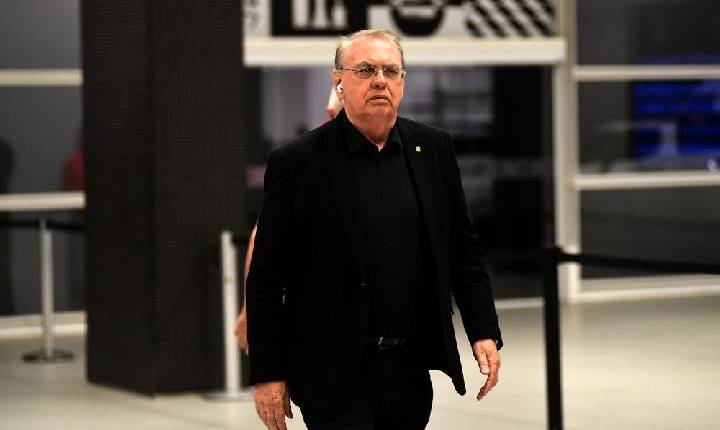 Corinthians paga salários atrasados de jogadores e comissão técnica