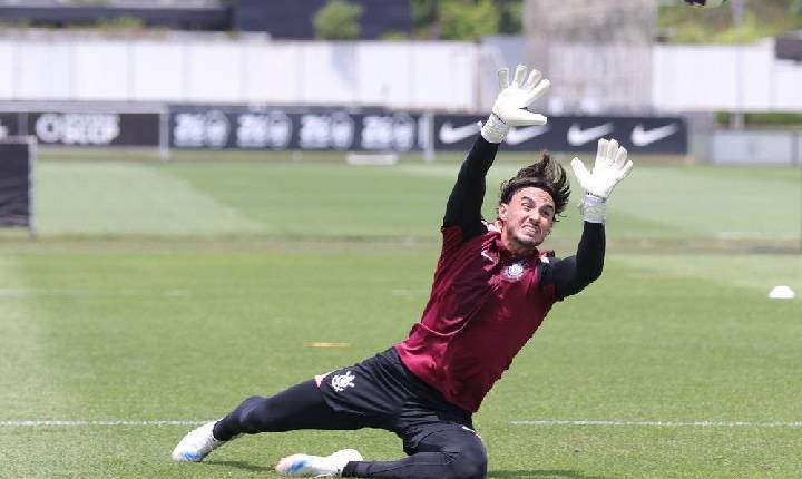 Corinthians prorroga empréstimo de Matheus Donelli a clube dos Emirados Árabes até o fim do ano