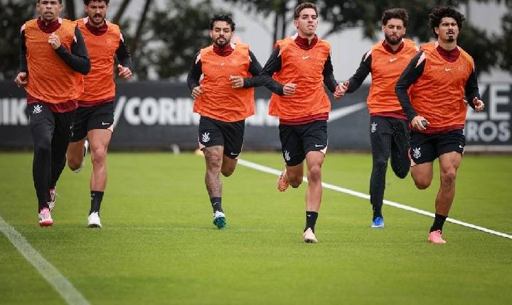 Corinthians se reapresenta com três desfalques e inicia preparação para o segundo semestre