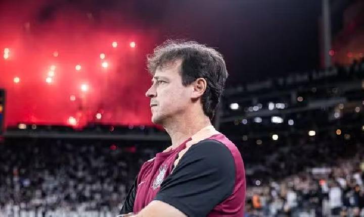 Corinthians sobra contra o Peñarol e segue 100% na Libertadores