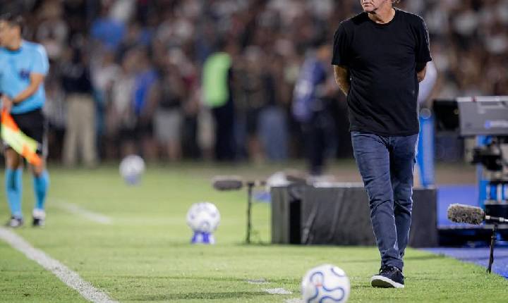 Cuca critica Gabigol e lamenta confusão entre Neymar e Robinho Jr. no Santos: 