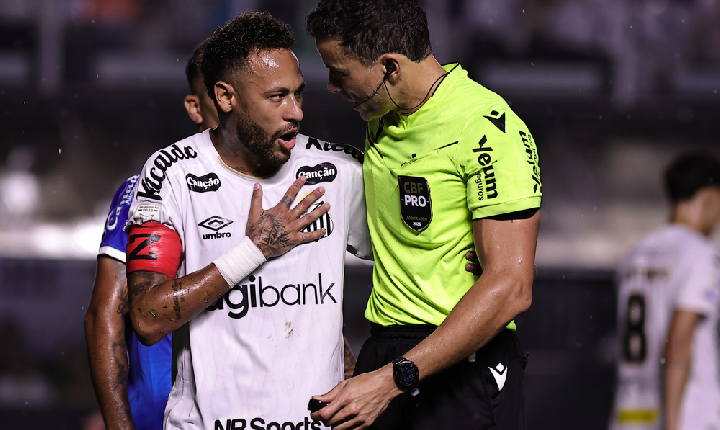 Cuca promete papo com Neymar após expulsão pelo Santos e avisa: 