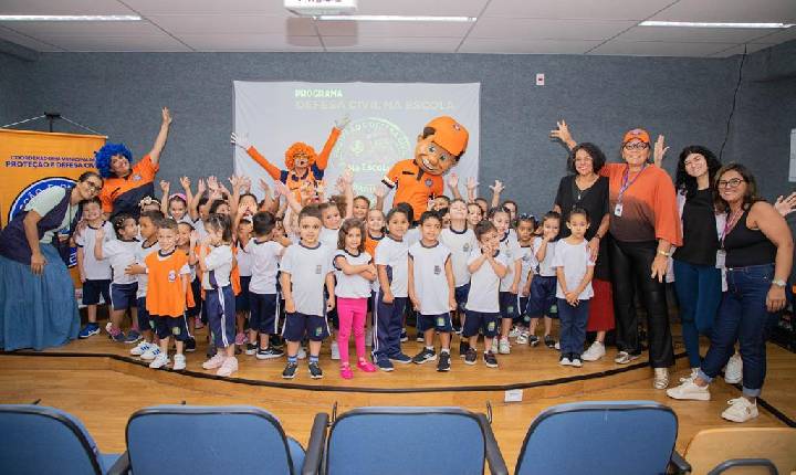 Defesa Civil de Barueri realiza “Show da Prevenção” na EMEIEF Elisabete Titto