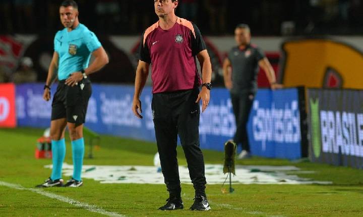 Diniz admite preocupação com zona de rebaixamento no Corinthians e diz: 