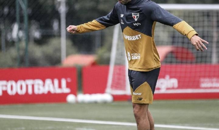 Elenco do São Paulo volta a treinar depois de dois dias de folga