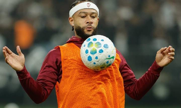 Em negociação com o Corinthians, Memphis faz post enigmático: 