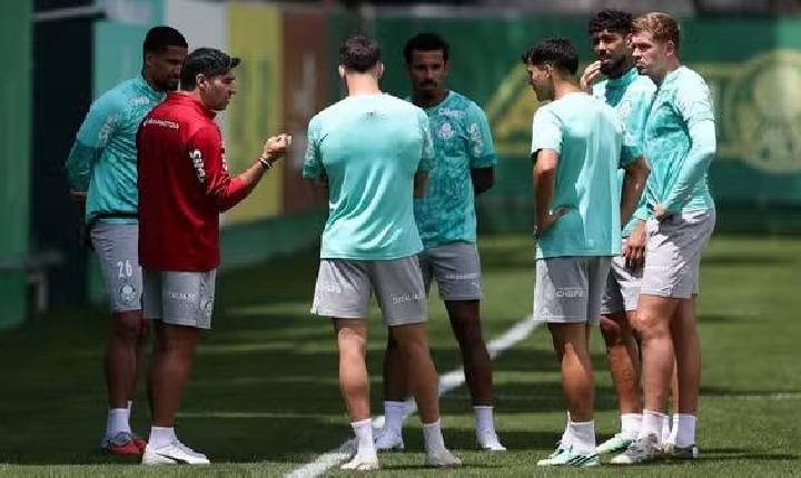 Escalação: Palmeiras controla carga de titulares antes da semifinal; Vitor Roque não treina