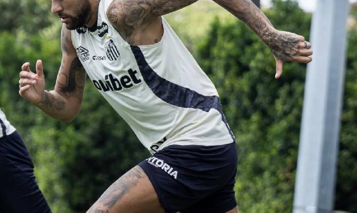Fora da estreia do Santos na Sul-Americana, Neymar treina no CT Rei Pelé