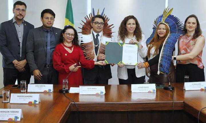 Governo do Brasil destina três milhões de hectares de terras devolutas para reservas indígenas