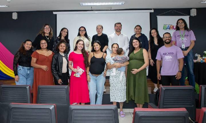 “Mãe, a Grande Viagem” inicia com orientações sobre amamentação e os primeiros cuidados com o bebê