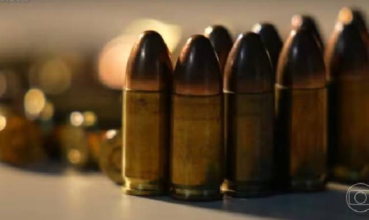 Pesquisa inédita encontrou munições compradas pelo Exército em apreensões ligadas ao Comando Vermelho