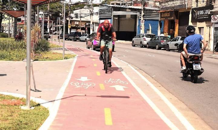 Prefeitura inicia obras de ciclovia de 6 km entre Aldeia e Alphaville
