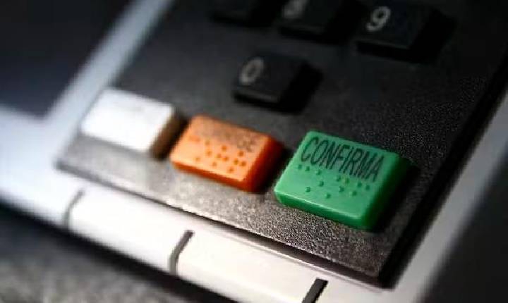 Quaest, 1º turno: veja intenção de voto por região, gênero, idade, identificação política, cor e religião