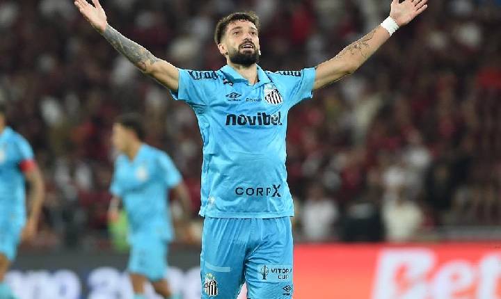 Santos rescinde contrato com Lautaro Díaz