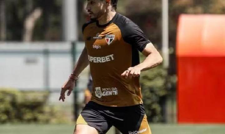 São Paulo treina de olho no clássico e Lucas e Bobadilla avançam na recuperação