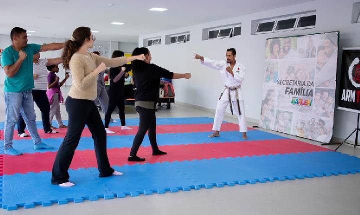 Secretaria da Família promove aula especial sobre defesa pessoal