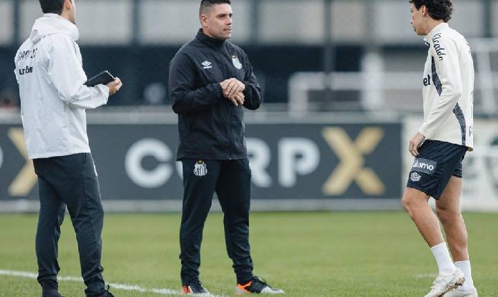 Treino do Santos: Caballero antecipa volta após Copa, e Gabriel Bontempo segue fora