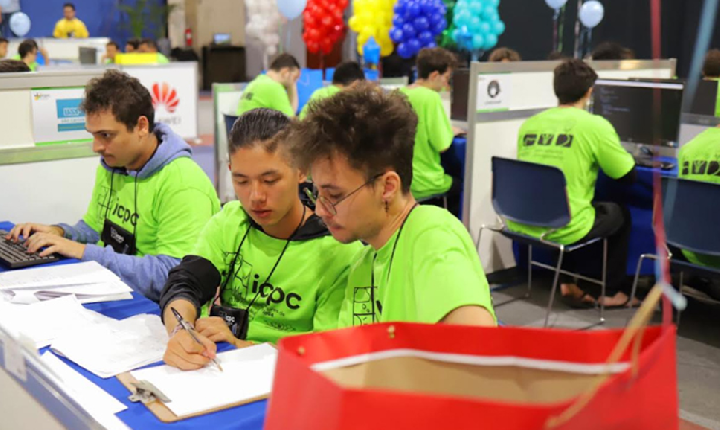 USP oferece até R$ 30 mil para equipes em competições científicas internacionais