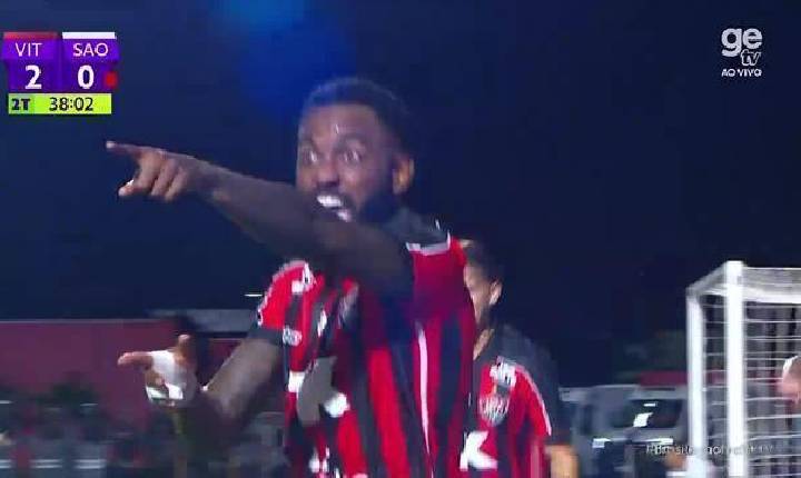 Vitória bate o São Paulo e se afasta do Z-4 do Campeonato Brasileiro