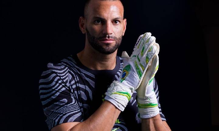 Weverton explica saída do Palmeiras: 