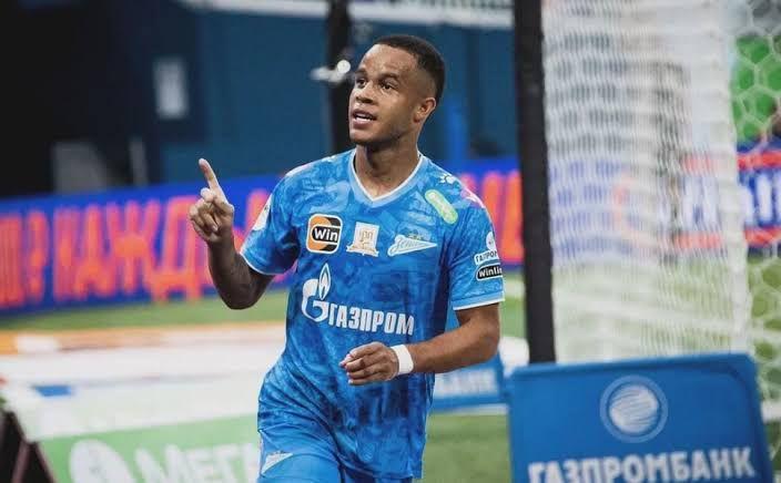 Após férias no Brasil o atacante Pedro faz exames na sua reapresentação pelo Zenit - Rússia