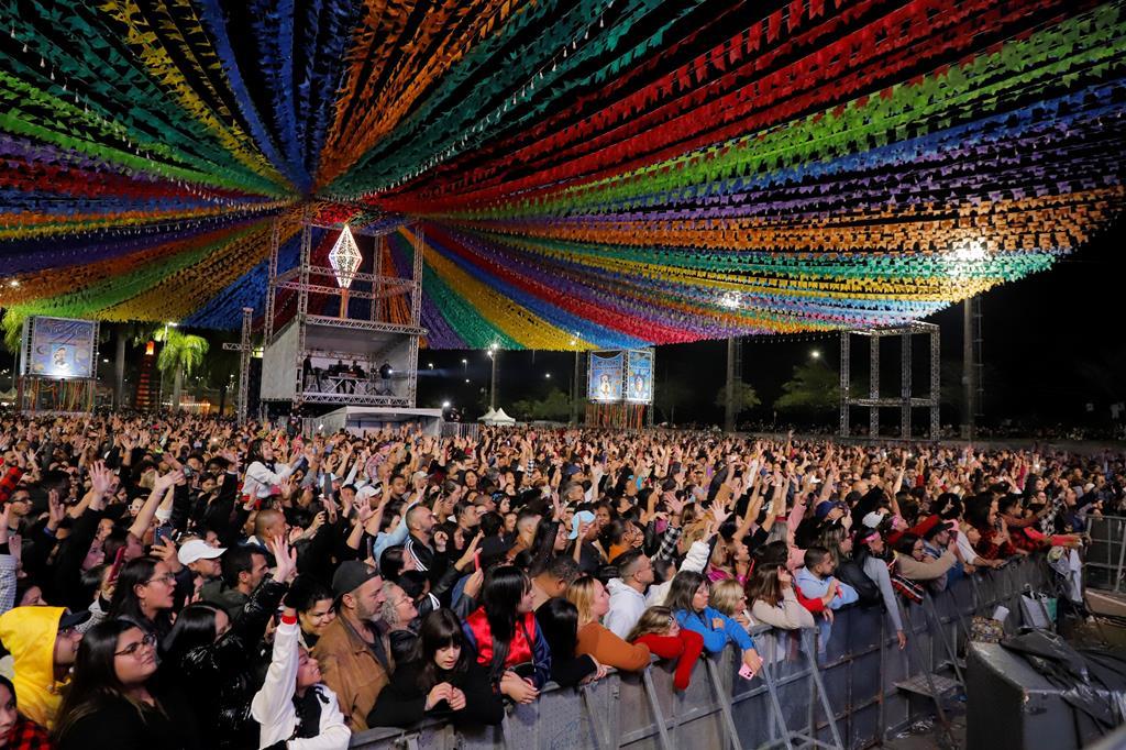 O melhor do pagode movimenta o fim de semana do Arraiá de Barueri