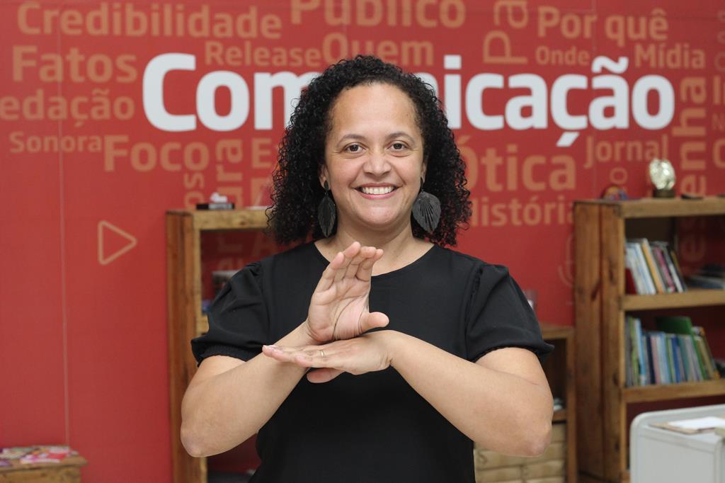 Barueri abre novas turmas da Oficina de Libras com aulas gratuitas e presenciais