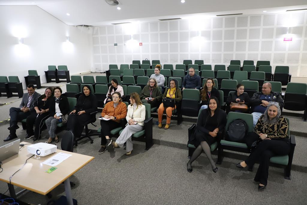 Evento em Barueri reforça conscientização sobre violência contra idosos e prevenção de quedas