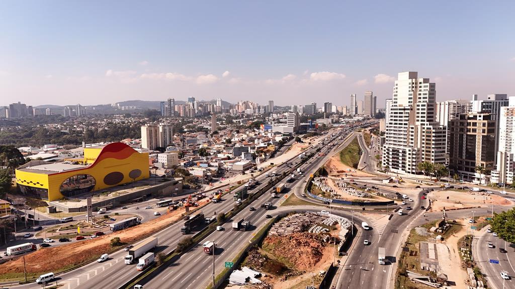 Nova intervenção viária altera trânsito na Av. Tancredo Neves a partir de 23 de julho