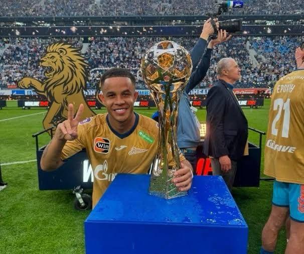 Pedrinho (Ex-Corinthians) vem se destacando como titular no time do Zenit (Rússia) ao lado dos jogadores Nino (Ex-Fluminense), Gerson (Ex-Flamengo) e Luiz Henrique (Ex-Botafogo)