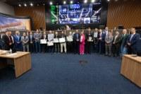 Câmara presta homenagem a policiais civis que atuam em Barueri