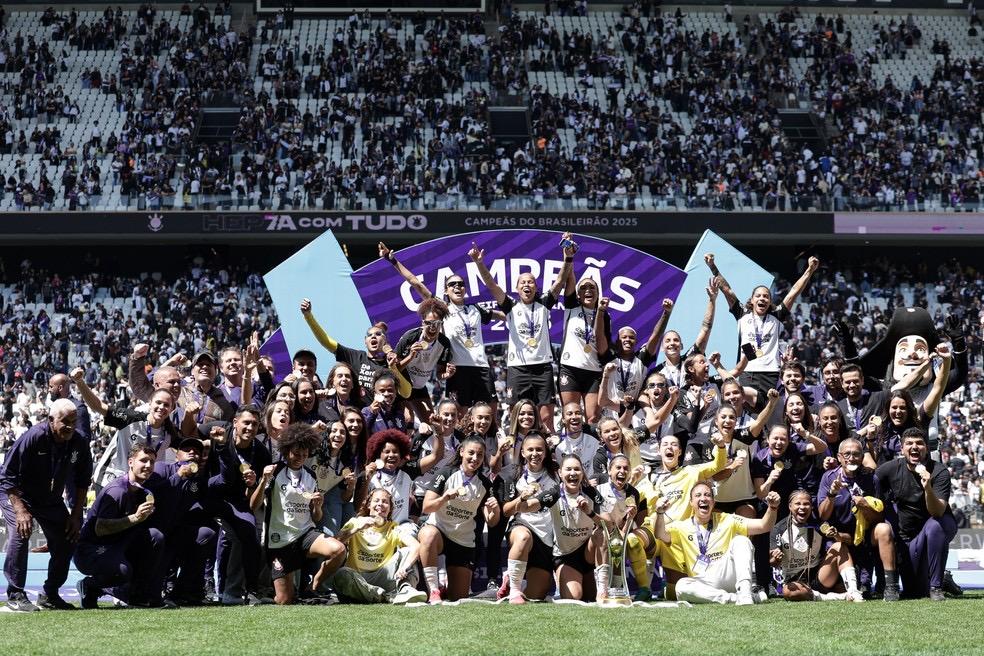 Análise: Corinthians mostra como amor à camisa ajuda a escrever novas histórias no futebol feminino