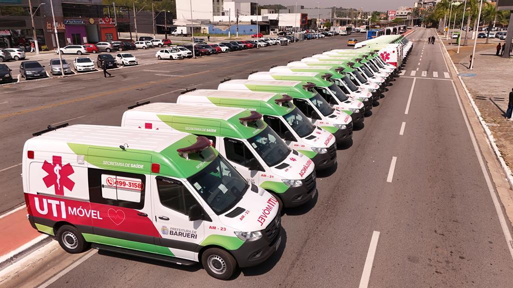 Barueri investe na Saúde e entrega 25 ambulâncias, entre elas UTIs móveis de alta tecnologia