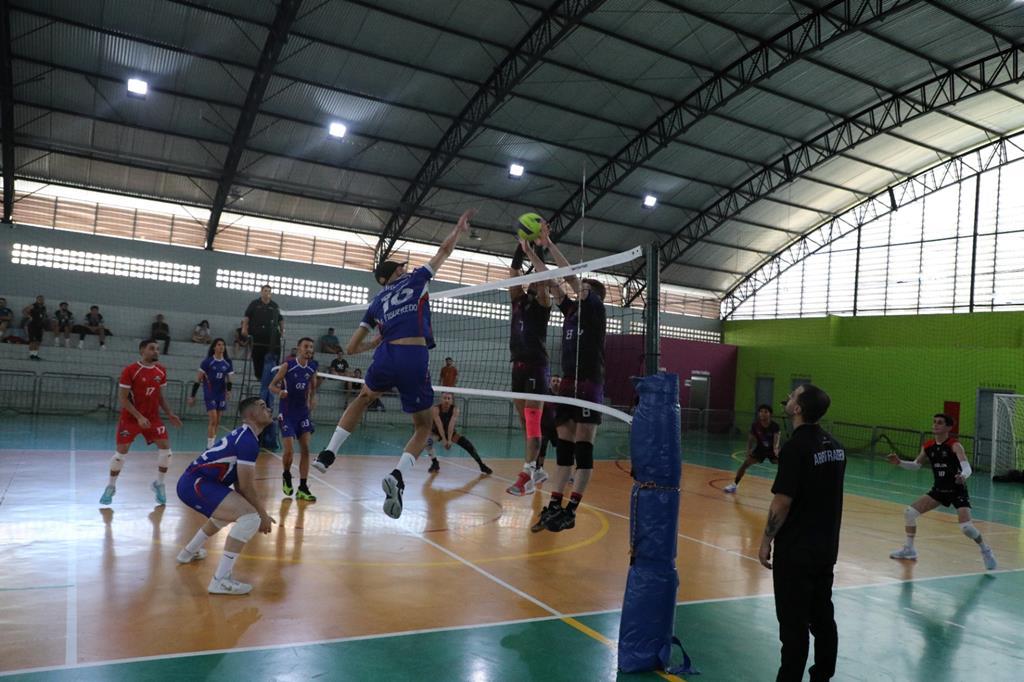 Definidos os finalistas do Campeonato Amador de Vôlei de Barueri 2025