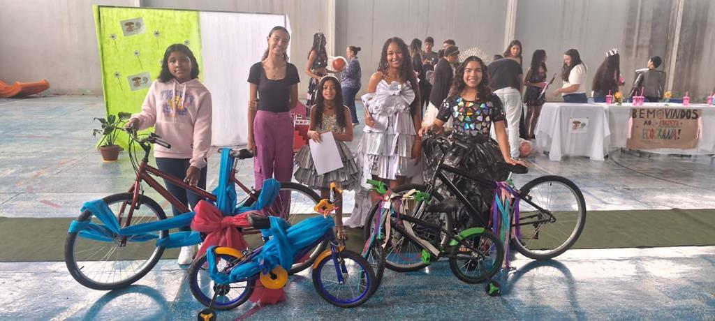 EMEF da Vila Universal promove concurso que une reciclagem e criatividade