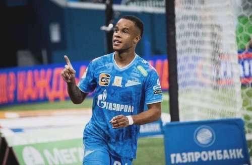 O Al Ahli está preparando uma proposta de cerca de €55 milhões (R$ 352 milhões) para contratar Pedrinho (Zenit)q