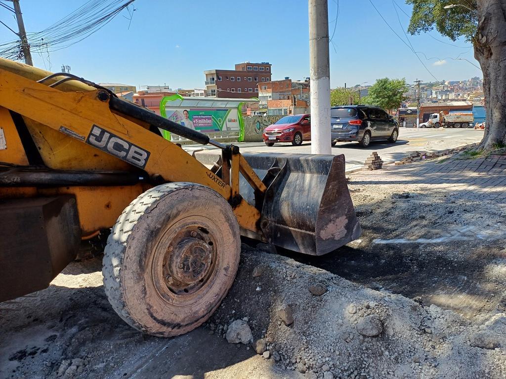 Prefeitura acelera recapeamento e torna ruas mais seguras e modernas
